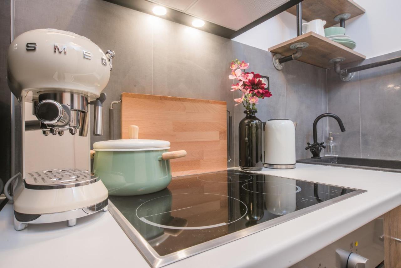 Athenian Living Suites Extérieur photo