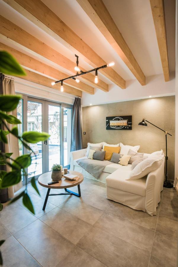 Athenian Living Suites Extérieur photo